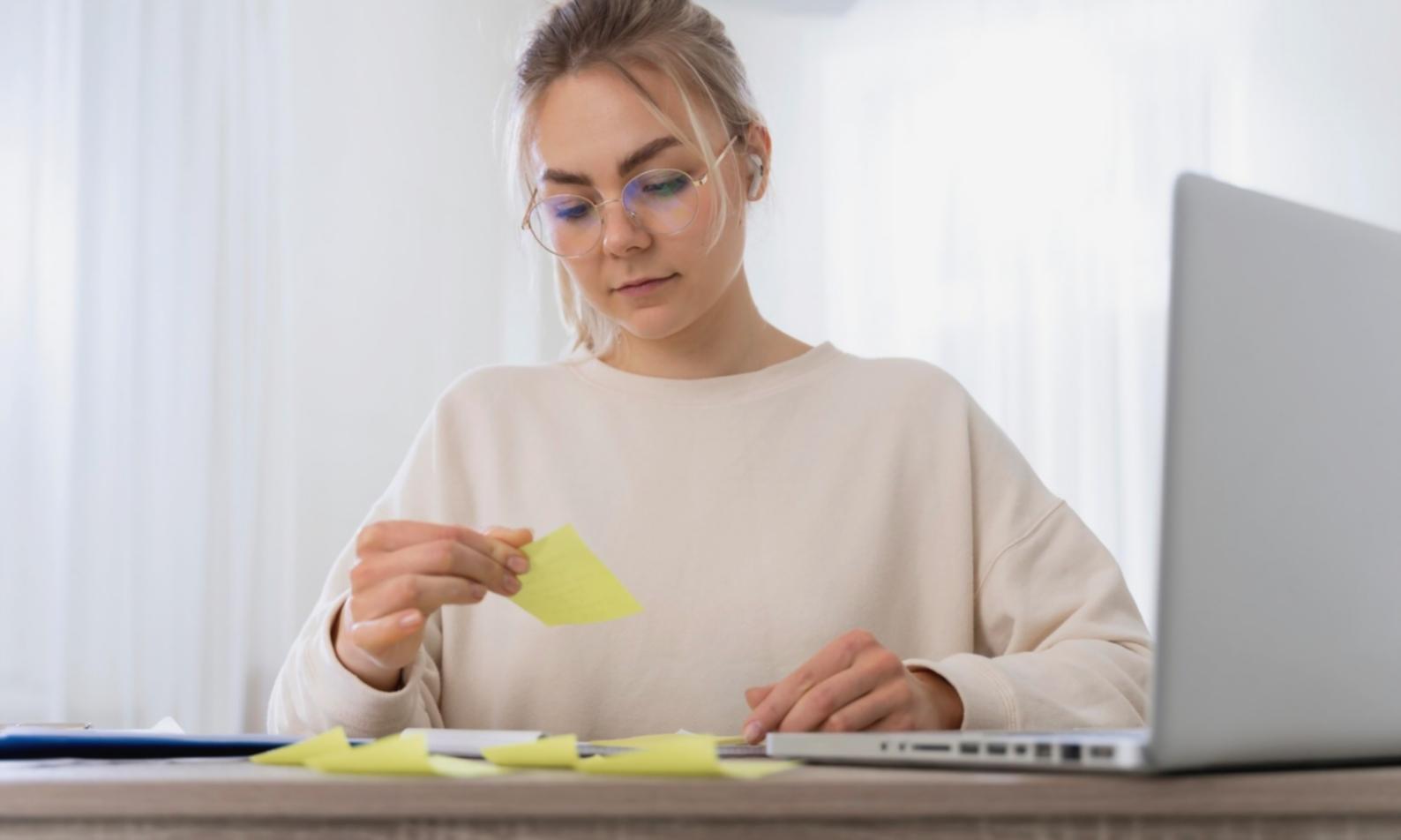Séminaire sur l'investissement responsable avec participants attentifs